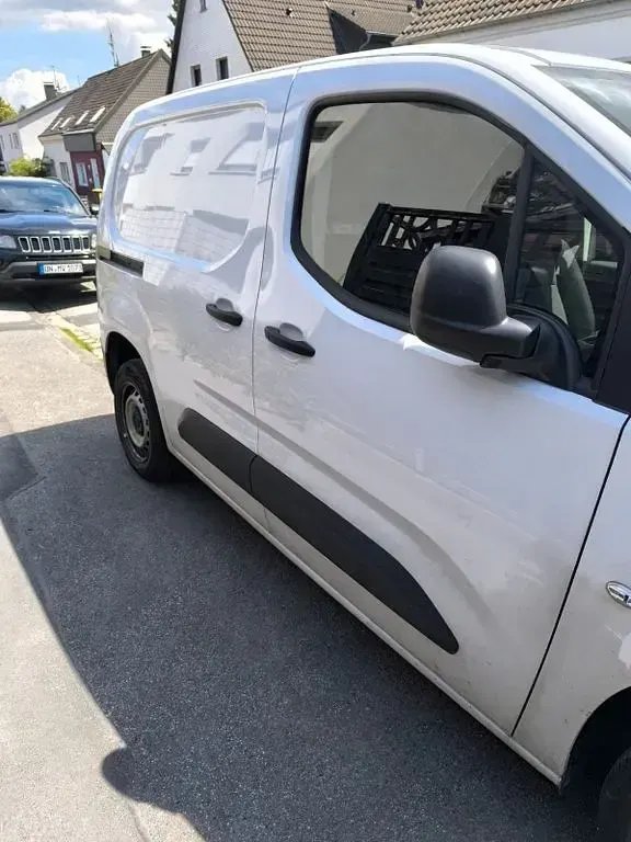 Gebraucht Opel Combo 131 PS (96 kW) 2024 Weiß Van / Kleinbus
