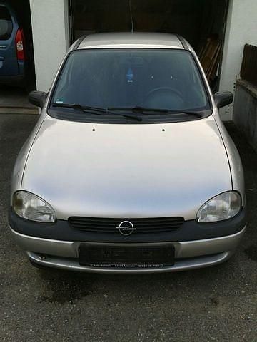 Gebraucht Opel Corsa 54 PS (39 kW) 1998 Silber metallic Kleinwagen