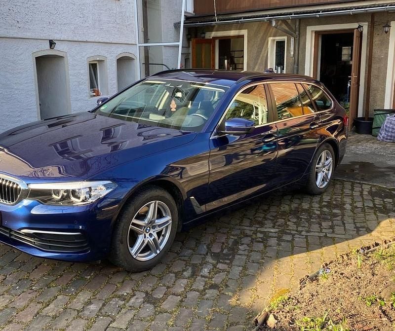 Używany BMW 520 190 KM (139 kW) 2017 Niebieski Kombi
