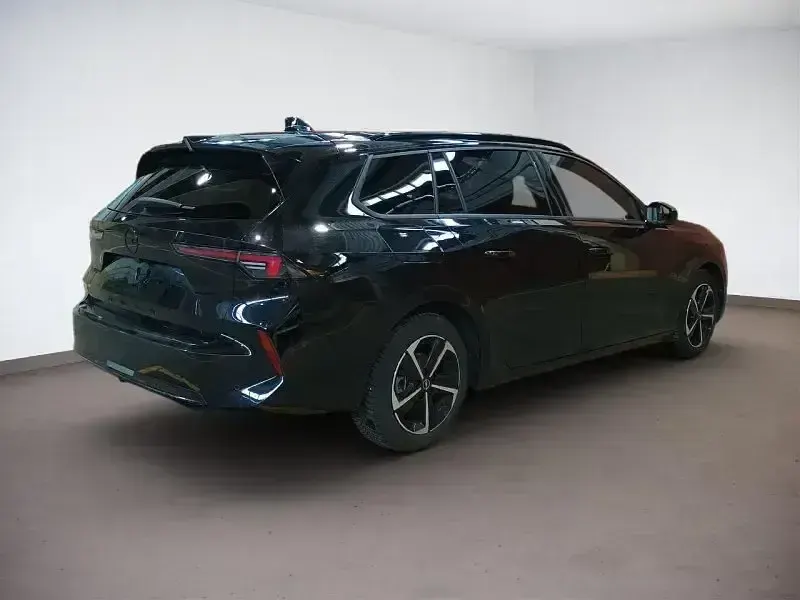 Gebraucht Opel Astra 131 PS (96 kW) 2025 Lackierung schwarz perla nera/typ aussenverkleidung metallic perlmutt Kleinwagen