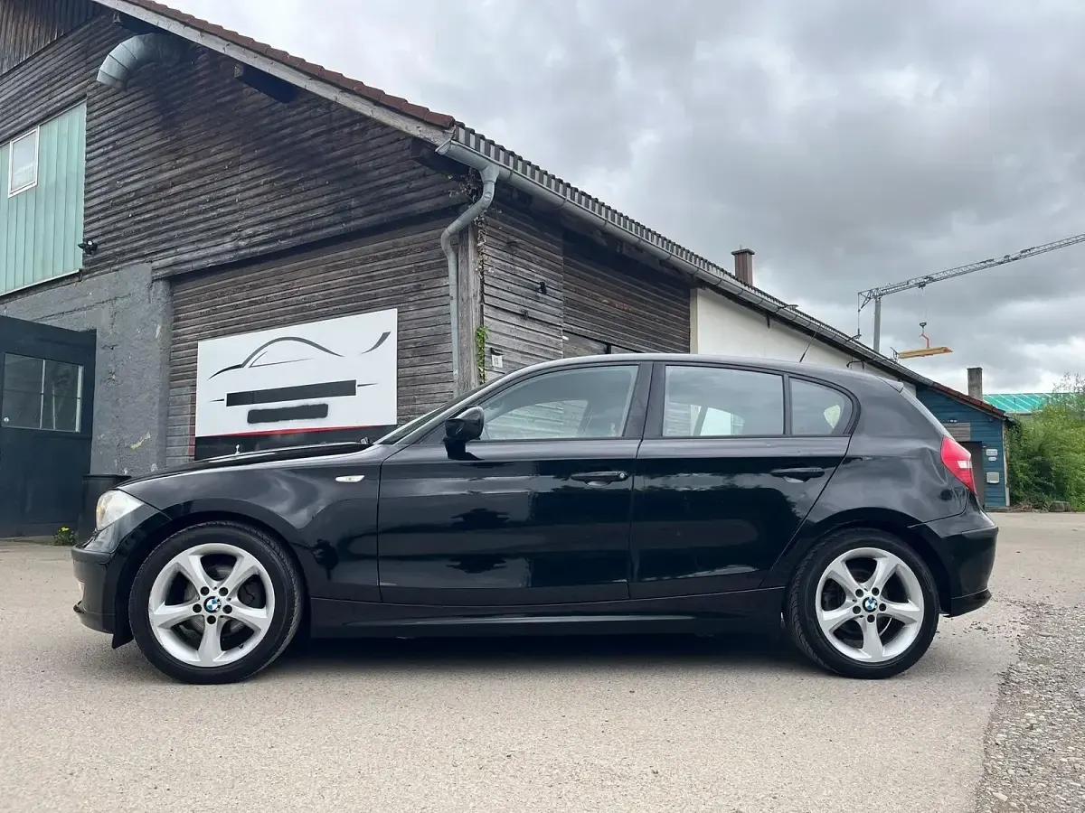 Occasion BMW 116 122 ch (89 kW) 2011 Noir Citadine