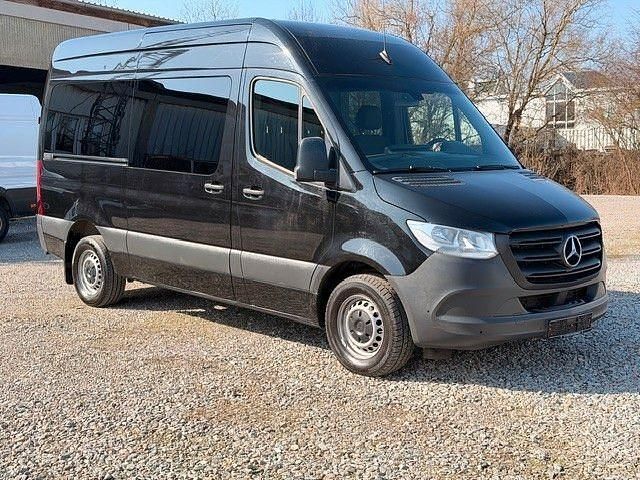 Gebraucht Mercedes Sprinter 170 PS (125 kW) 2023 Schwarz Van