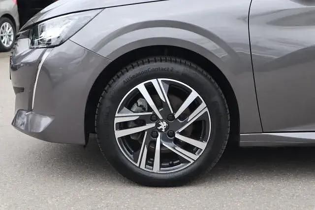 Gebraucht Peugeot 208 Allure 101 PS (74 kW) 2023 Lackierung platiniumgrau/typ aussenverkleidung metalliclackierung Kleinwagen