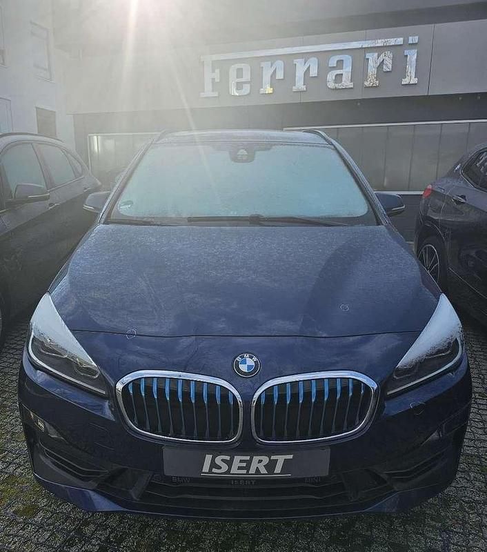 Blau Gebraucht 2019 BMW 225 iPerformance Kombi | 15.900 € (Guter Preis) - Bild 1/4
