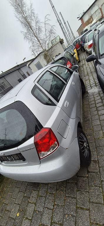 Gebraucht Chevrolet Kalos 72 PS (52 kW) 2005 Silber Kleinwagen