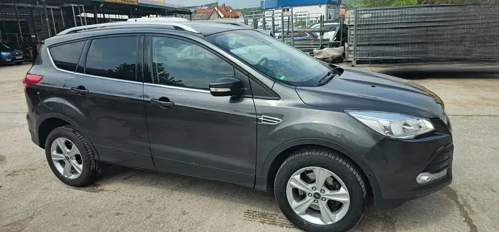 Gebraucht Ford Kuga Individual 163 PS (119 kW) 2014 Grau SUV