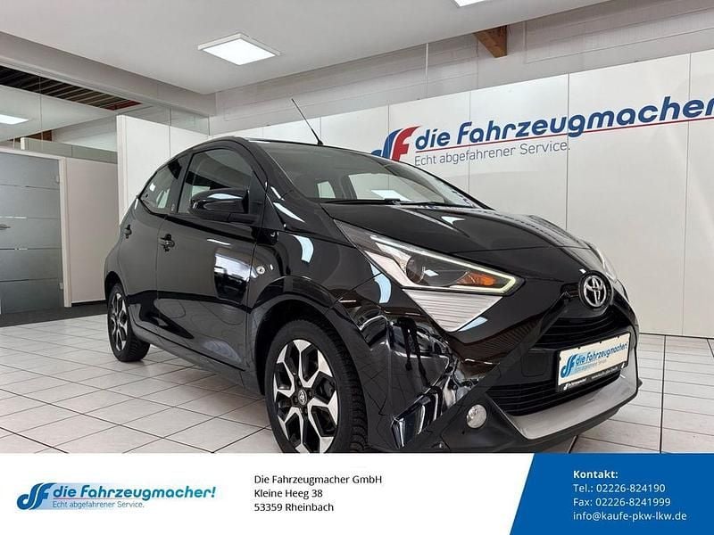 Schwarz Gebraucht 2020 Toyota Aygo X-play Kleinwagen | 11.988 € (Fairer Preis) - Bild 1/4