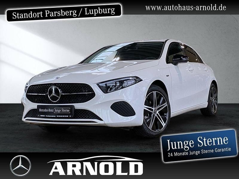 Weiß Gebraucht 2025 Mercedes A250 Progressive Limousine | 28.820 € (Guter Preis) - Bild 1/4