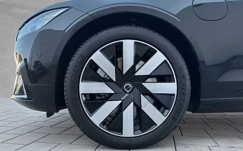 Gebraucht Volvo V90 Plus 455 PS (334 kW) 2024 Schwarz Kombi