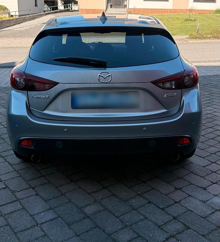 Gebraucht Mazda 3 120 PS (88 kW) 2015 Silber Kleinwagen