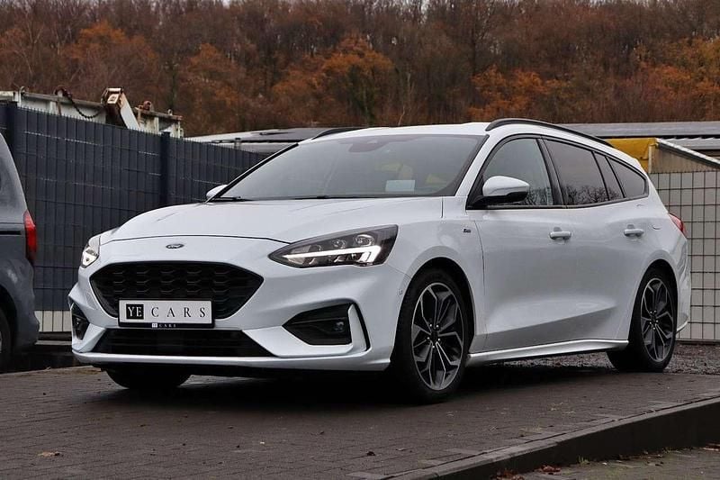 Weiß Gebraucht 2019 Ford Focus ST-Line Kombi | 15.250 € (Fairer Preis) - Bild 1/4