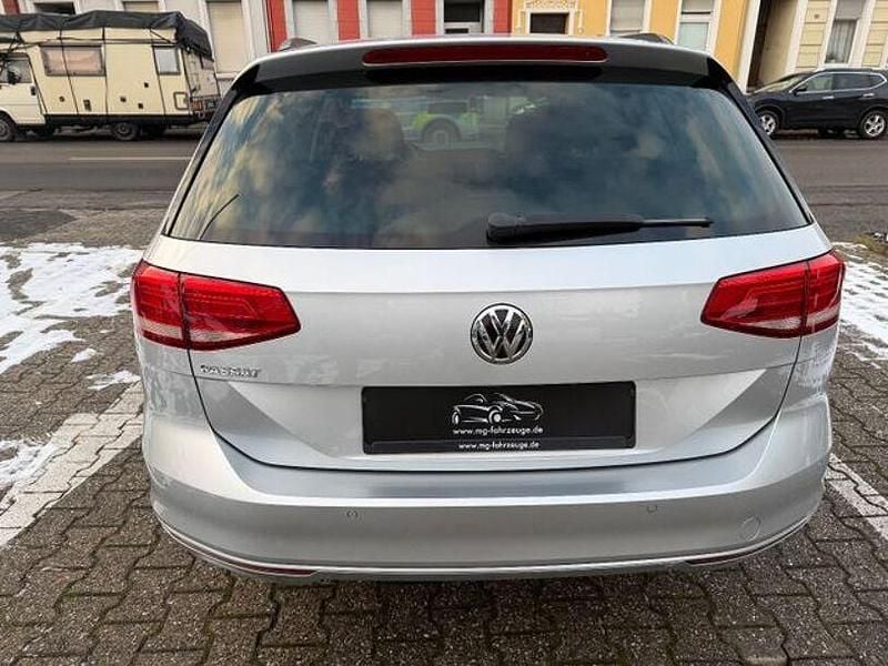 Gebraucht VW Passat 150 PS (110 kW) 2019 Reflexsilber Kombi