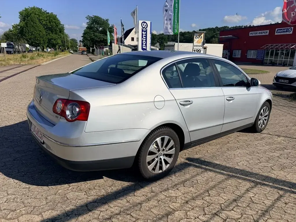 Gebraucht VW Passat Comfortline 160 PS (117 kW) 2008 Silber Limousine
