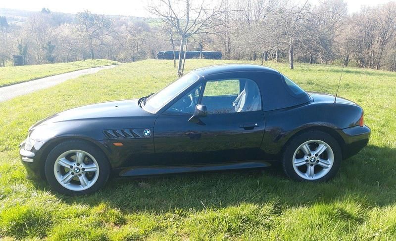 Second-hand BMW Z3 150 CP (110 kW) 2000 Negru Cabrio