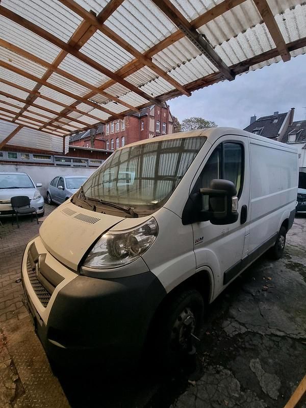 Weiß Gebraucht 2011 Citroën Jumper Van / Kleinbus | 1.950 € (Superpreis) - Bild 1/4