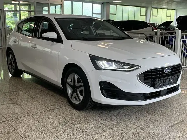 Gebraucht Ford Focus Cool & Connect 101 PS (74 kW) 2022 Weiss Limousine