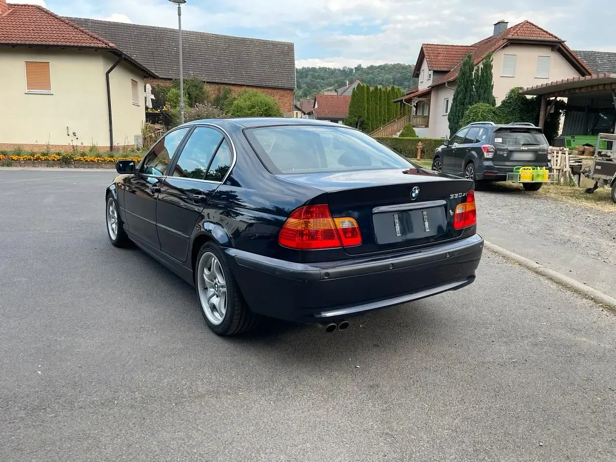 Gebraucht BMW 330 231 PS (169 kW) 2002 Blau Limousine