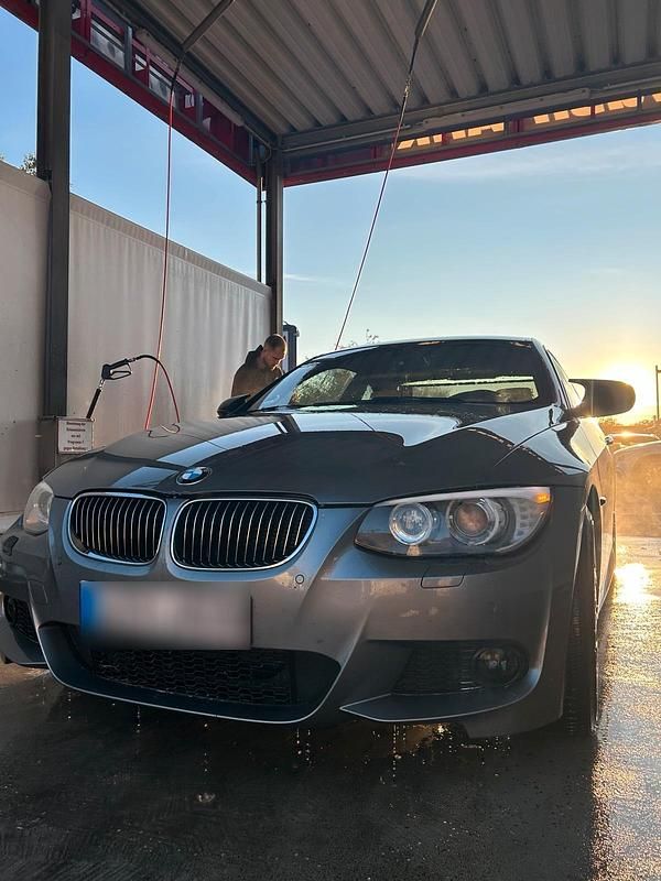 Gebraucht BMW 325 M Sport 218 PS (160 kW) 2012 Silber Coupé