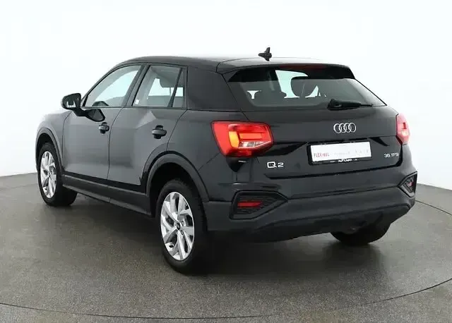 Używany Audi Q2 Advanced 150 KM (110 kW) 2023 Czarny SUV