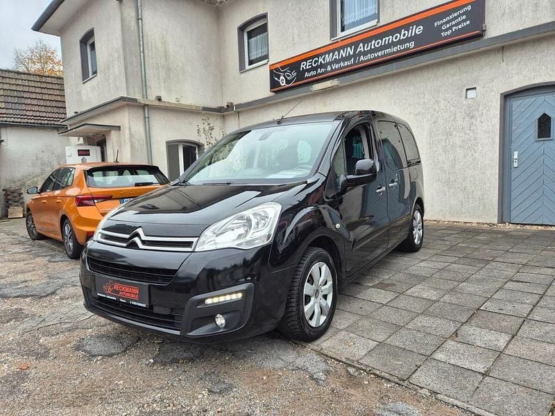 Schwarz Gebraucht 2017 Citroën Berlingo SELECTION Van / Kleinbus | 7.995 € (Guter Preis) - Bild 1/4