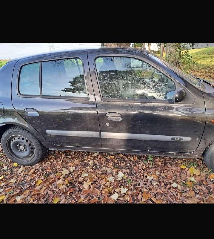 Gebraucht Renault Clio II 58 PS (42 kW) 2000 Limousine