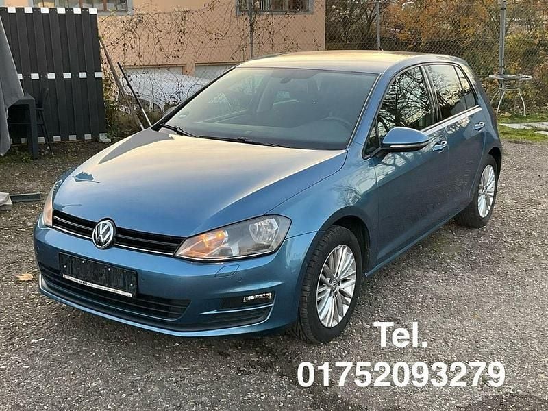 Blau Gebraucht 2014 VW Golf VII Cup Limousine | 5.990 € (Guter Preis) - Bild 1/4