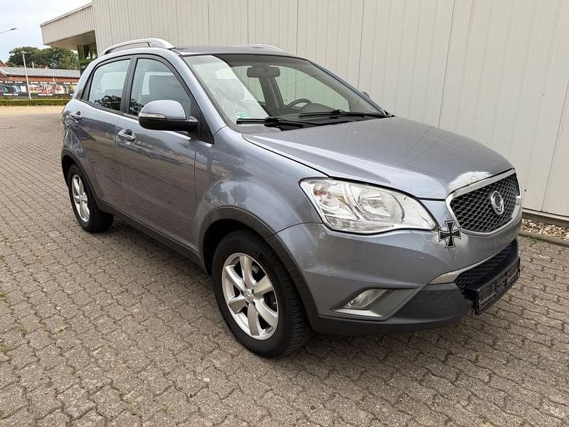 Grau Gebraucht 2013 Ssangyong Korando SUV | 2.750 € (Superpreis) - Bild 1/4