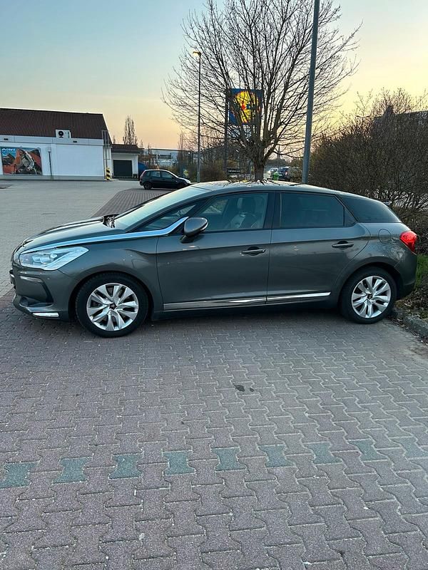 Gebraucht Citroën DS5 136 PS (100 kW) 2012 Grau Kleinwagen