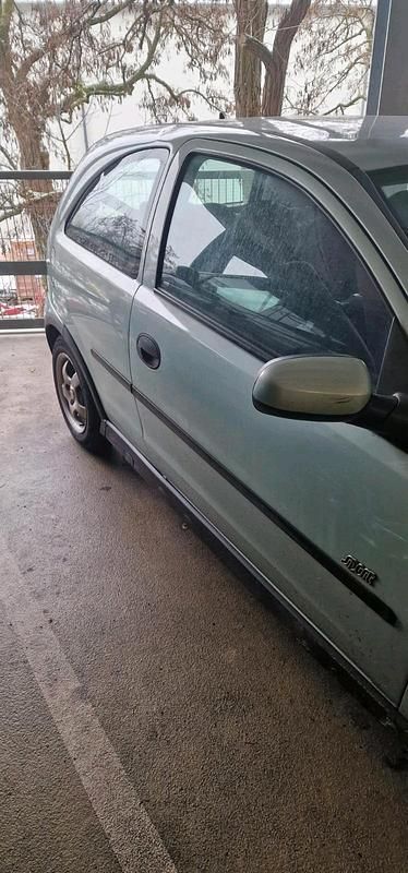 Gebraucht Opel Corsa 90 PS (66 kW) 2000 Grün Kleinwagen