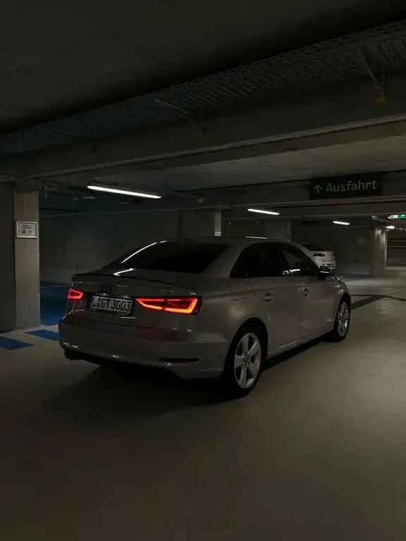 Używany Audi A3 Attraction 150 KM (110 kW) 2015 Szary Sedan/Limuzyna