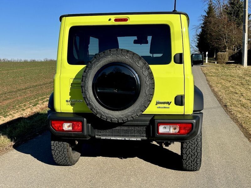 Gebraucht Suzuki Jimny Comfort+ 102 PS (75 kW) 2019 Gelb SUV