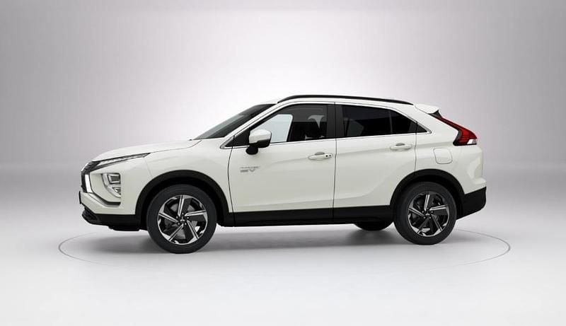 Second-hand Mitsubishi Eclipse Basis 188 CP (138 kW) 2024 Alb