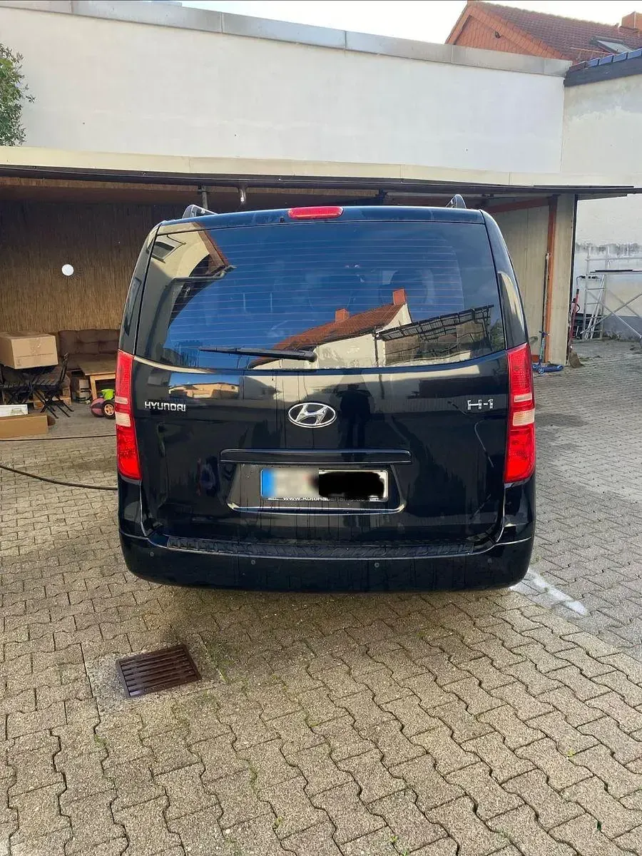 Gebraucht Hyundai H-1 170 PS (125 kW) 2010 Schwarz Van / Kleinbus