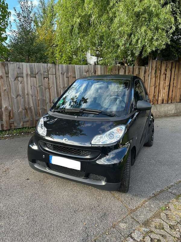 Schwarz Gebraucht 2011 Smart ForTwo Coupé Kleinwagen | 3.200 € (Guter Preis) - Bild 1/4