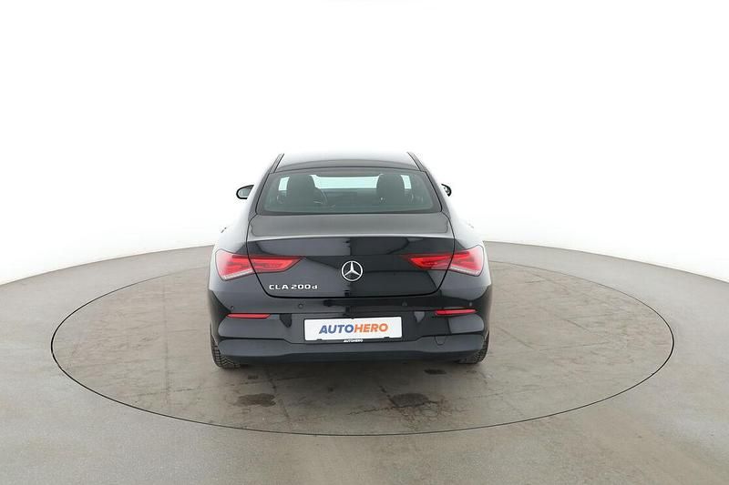 Gebraucht Mercedes CLA200 150 PS (110 kW) 2021 Schwarz Limousine