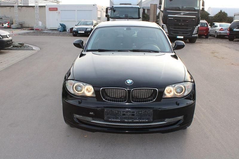 Gebraucht BMW 118 Advantage 143 PS (105 kW) 2010 Schwarz ii Kleinwagen