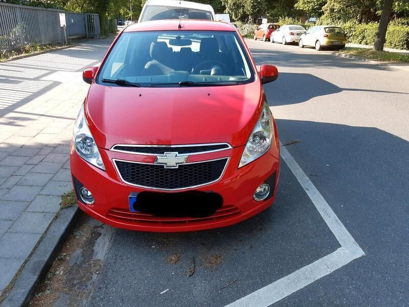 Rot Gebraucht 2010 Chevrolet Spark Kleinwagen | 3.100 € - Bild 1/4