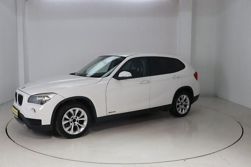 Weiß Gebraucht 2013 BMW X1 SUV | 8.250 € (Superpreis) - Bild 1/4