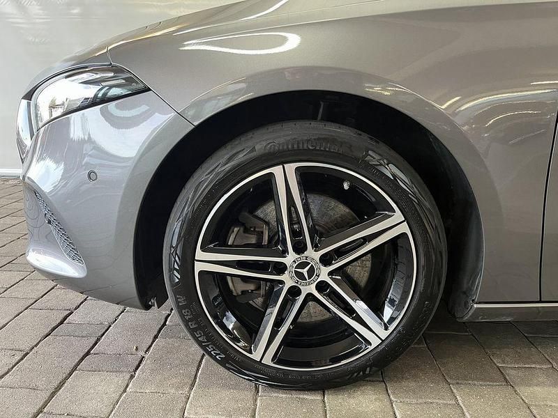 Gebraucht Mercedes A250 Night 218 PS (160 kW) 2022 Grau Limousine
