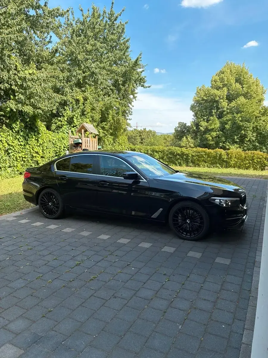 Gebraucht BMW 530e iPerformance 184 PS (135 kW) 2018 Schwarz Limousine