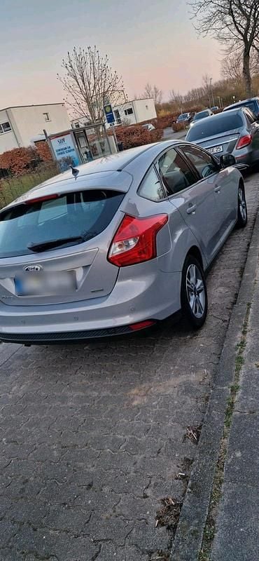 Usata Ford Focus 101 CV (74 kW) 2014 Argento Station wagon