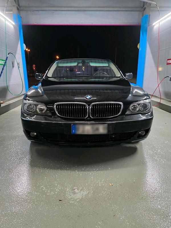 Gebraucht BMW 745 330 PS (242 kW) 2006 Schwarz Limousine