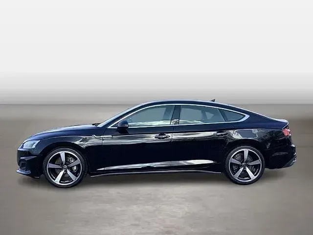 Gebraucht Audi A5 Sportback Sport 204 PS (150 kW) 2022 Schwarz Kleinwagen