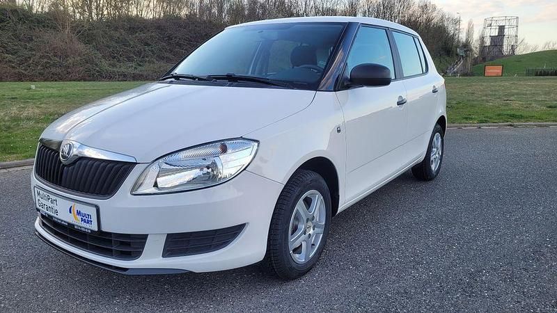 Gebraucht Skoda Fabia Cool Edition 60 PS (44 kW) 2014 Candyweiß Limousine