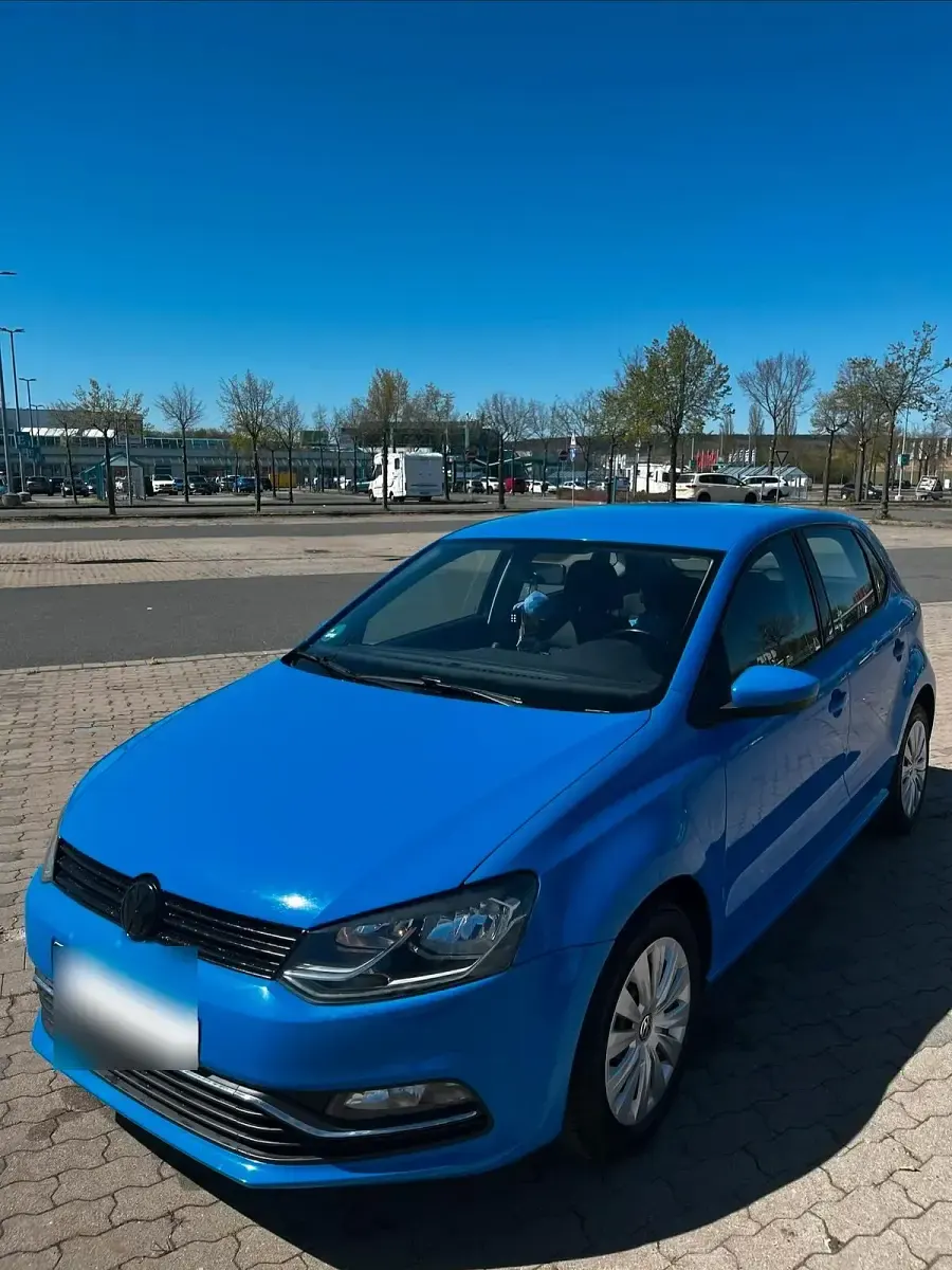 Gebraucht VW Polo 90 PS (66 kW) 2014 Blau Kleinwagen