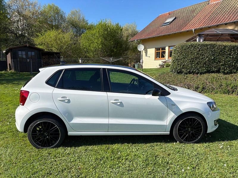 Gebraucht VW Polo Life 90 PS (66 kW) 2014 Weiß Kleinwagen