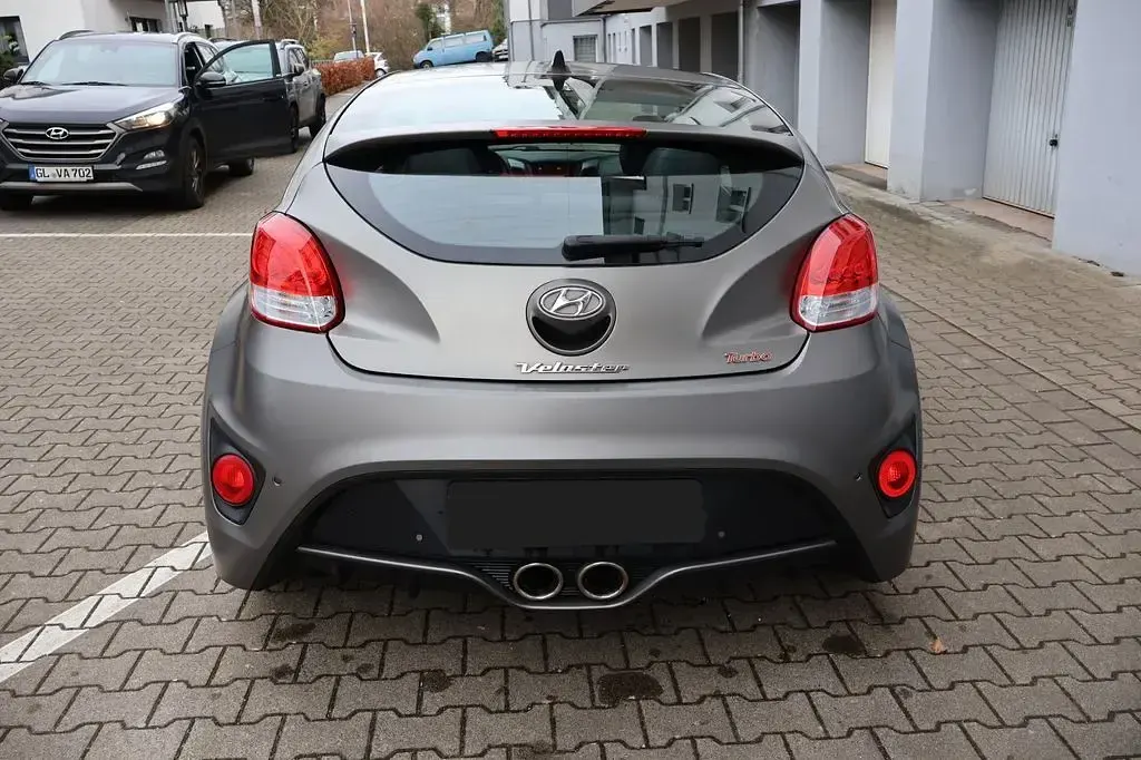 Gebraucht Hyundai Veloster Style 186 PS (136 kW) 2015 Grau Kleinwagen