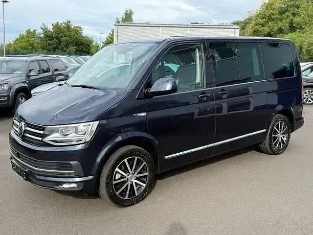 Używany VW Multivan Highline 199 KM (146 kW) 2020 Niebieski Minivan