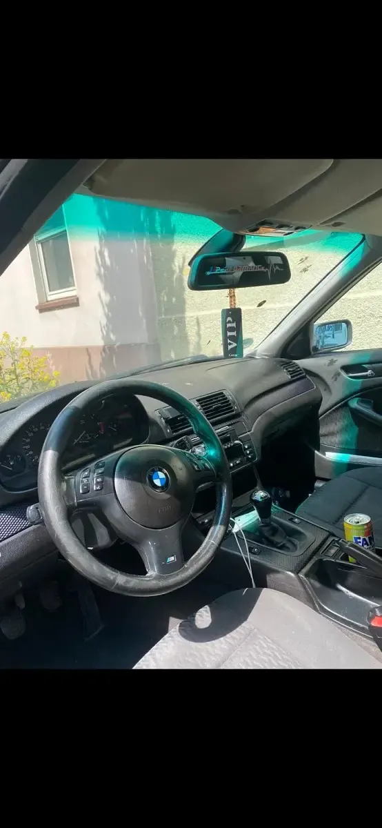 Gebraucht BMW 318 137 PS (100 kW) 2000 Schwarz Kleinwagen