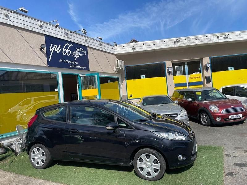 Gebraucht Ford Fiesta Champions Edition 97 PS (71 kW) 2012 Schwarz Kleinwagen